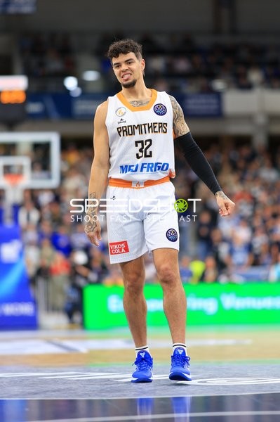 Basketball-Situation mit Rob Gray (32; Promitheas Patras Vikos Cola)