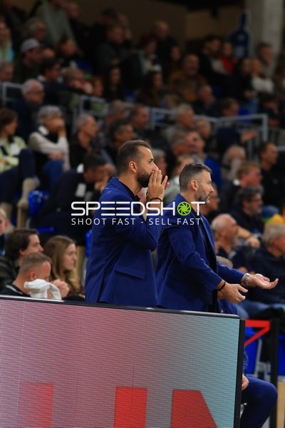 Coaches am Spielfeldrand