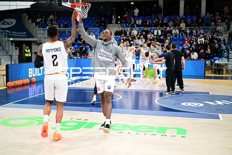 Szene mit Kendal Coleman (4; Promitheas Patras Vikos Cola) und Angelos Lagios (12; Promitheas Patras Vikos Cola)