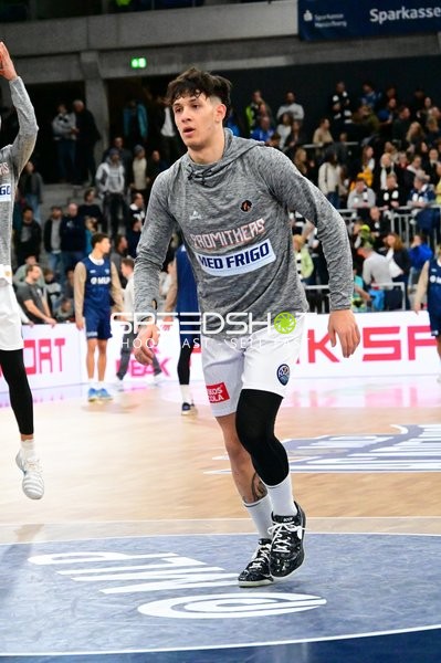 Athanasios Bazinas (7; Promitheas Patras Vikos Cola) in Aktion