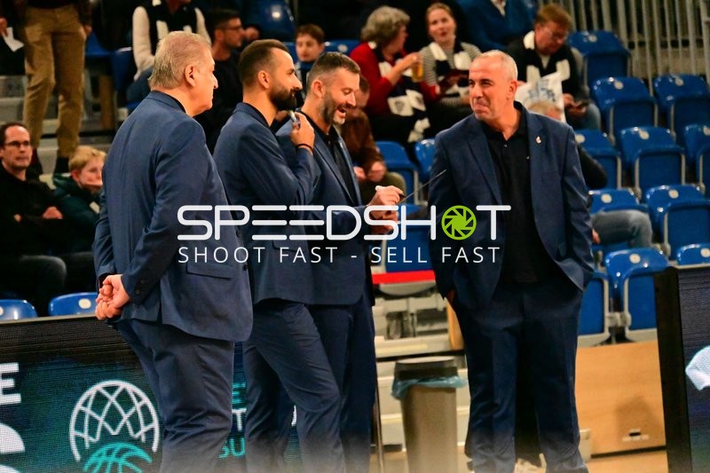 Coaches Georgios Limniatis (999; Promitheas Patras Vikos Cola) und Athanasios Konstanttakopoulos (997; Promitheas Patras Vikos Cola) im Gespräch