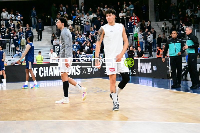 Szene mit Athanasios Bazinas (7; Promitheas Patras Vikos Cola) und Angelos Lagios (12; Promitheas Patras Vikos Cola)