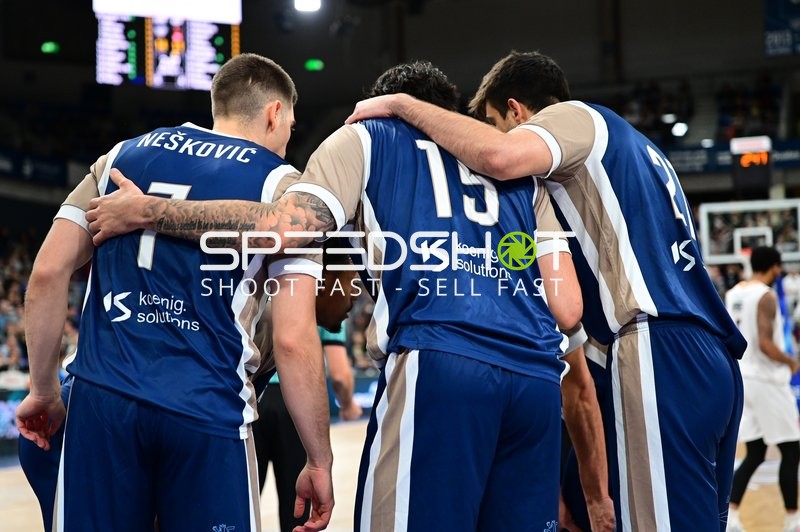 Szene mit Dusan Neskovic (7; MLP Academics Heidelberg), Marcel Keßen (15; MLP Academics Heidelberg) und Mateo Seric (21; MLP Academics Heidelberg)