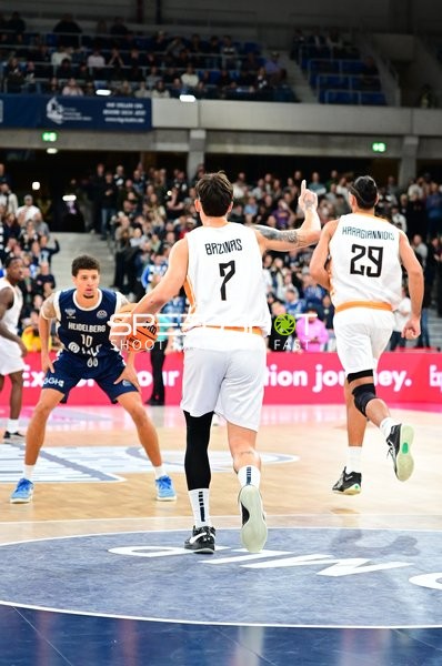 Spielszene mit Athanasios Bazinas (7; Promitheas Patras Vikos Cola) und Antonios Karagiannidis (29; Promitheas Patras Vikos Cola)