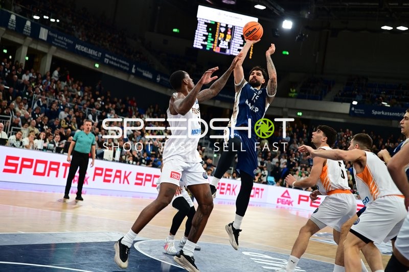 Wurfversuch von Marcel Keßen (15; MLP Academics Heidelberg)