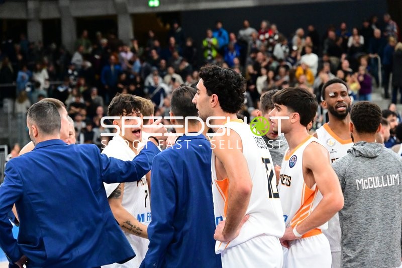 Szene mit Angelos Lagios (12; Promitheas Patras Vikos Cola) und Teamkollegen