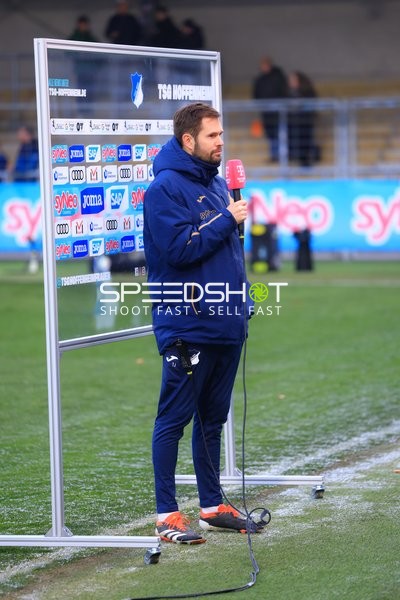 Interview am Spielfeldrand