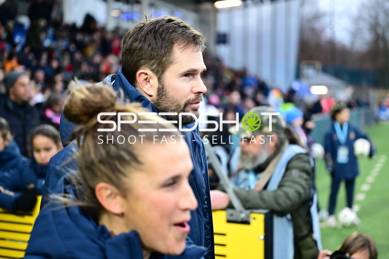 Interimstrainer am Spielfeldrand