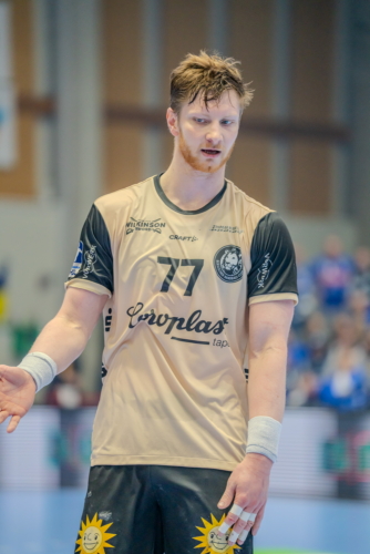 Johannes Wasielewski (77; Bergischer HC) in Aktion