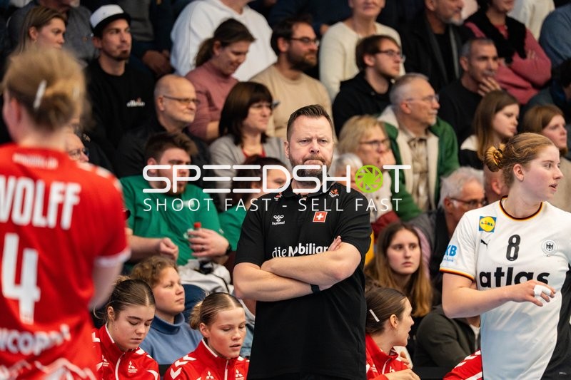 Trainer Knut Ove Joa (999; Schweiz) im Fokus