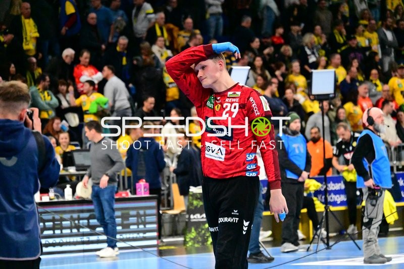 David Späth (29; Rhein Neckar Löwen) entspannt sich