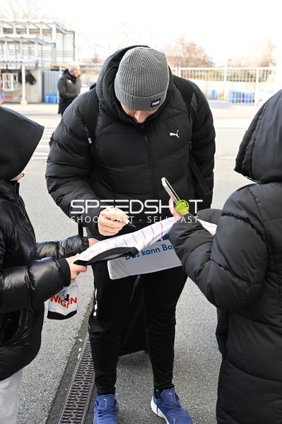 Autogrammstunde vor dem Spiel