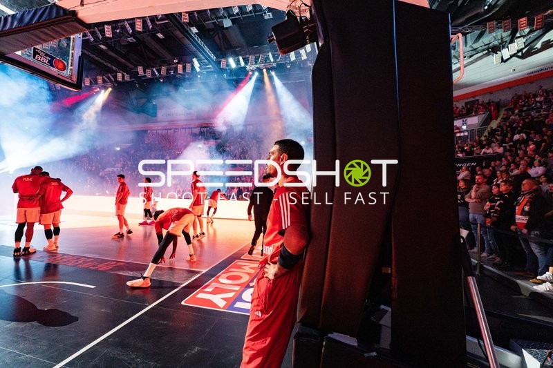 Spieler wärmen sich auf