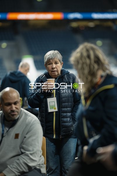 Personen im Gespräch