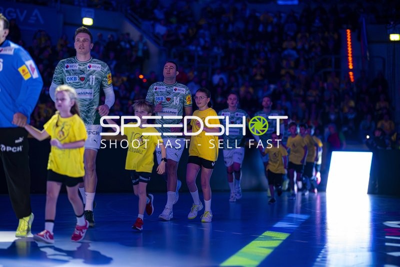 Einlauf von Lasse Andersson (11; Füchse Berlin)