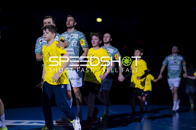 Einlauf von Tim Freihöfer (20; Füchse Berlin)