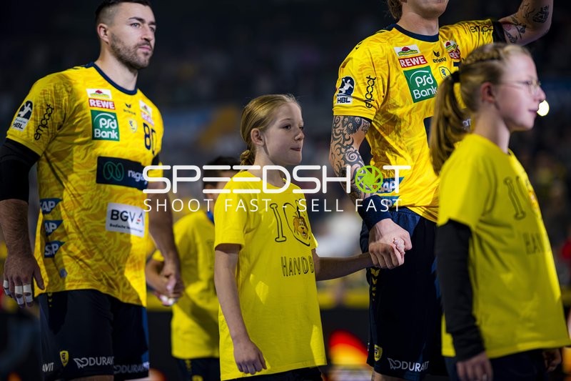 Einlauf von Jannik Kohlbacher (80; Rhein Neckar Löwen)