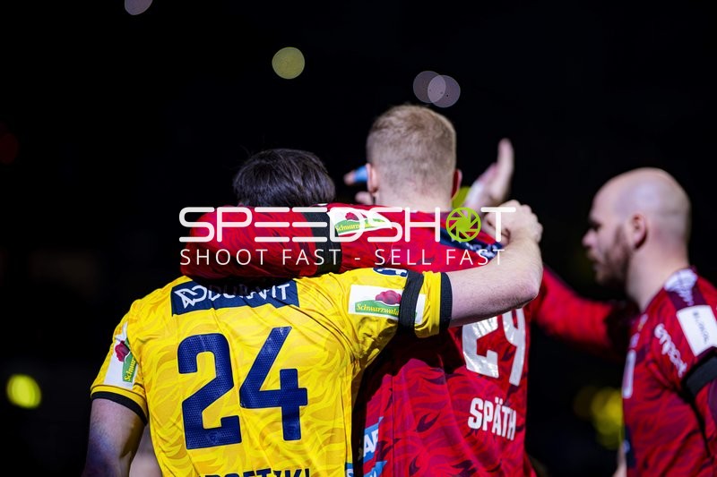 Torjubel von Patrick Groetzki (24; Rhein Neckar Löwen) und David Späth (29; Rhein Neckar Löwen)