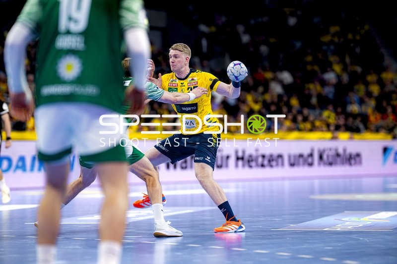 Wurf von Haukur Thrastarson (25; Rhein Neckar Löwen)