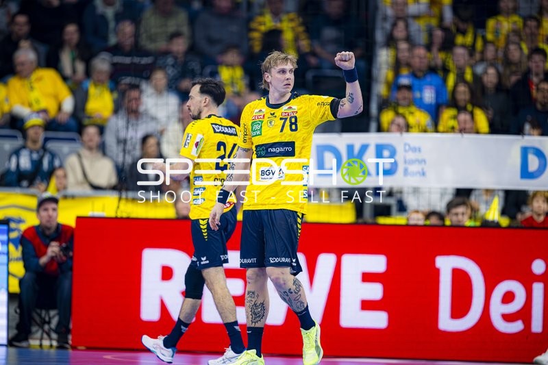 Jubel von Edwin Aspenbäck (78; Rhein Neckar Löwen)