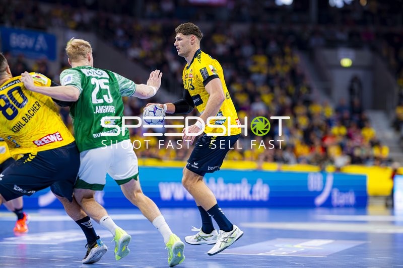 Wurf von Sebastian Heymann (13; Rhein Neckar Löwen)