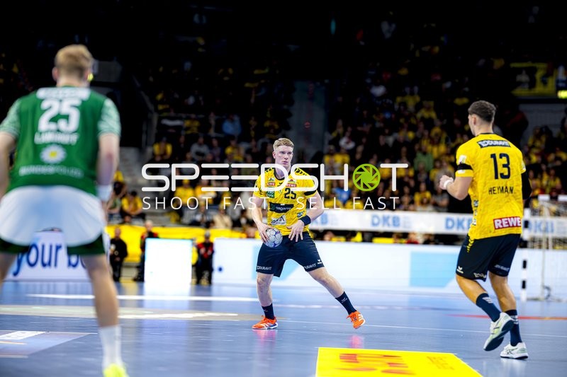 Wurf von Haukur Thrastarson (25; Rhein Neckar Löwen)