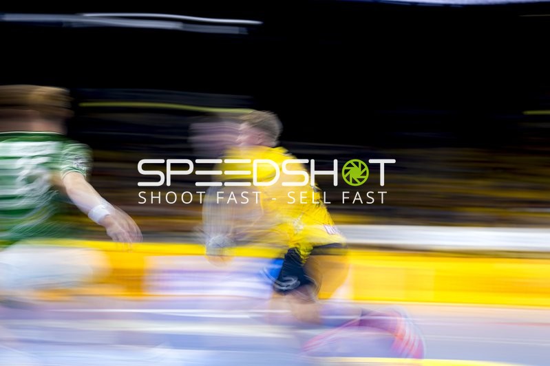 Zweikampf zwischen Robert Timmermeister (7; Rhein Neckar Löwen) und Valter Chrintz (26; Füchse Berlin)