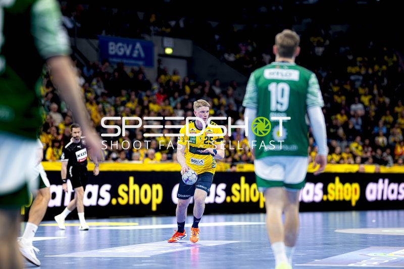 Wurf von Haukur Thrastarson (25; Rhein Neckar Löwen)