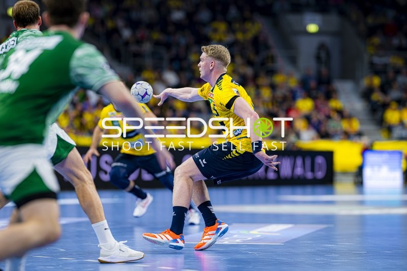 Torwurf von Haukur Thrastarson (25; Rhein Neckar Löwen)