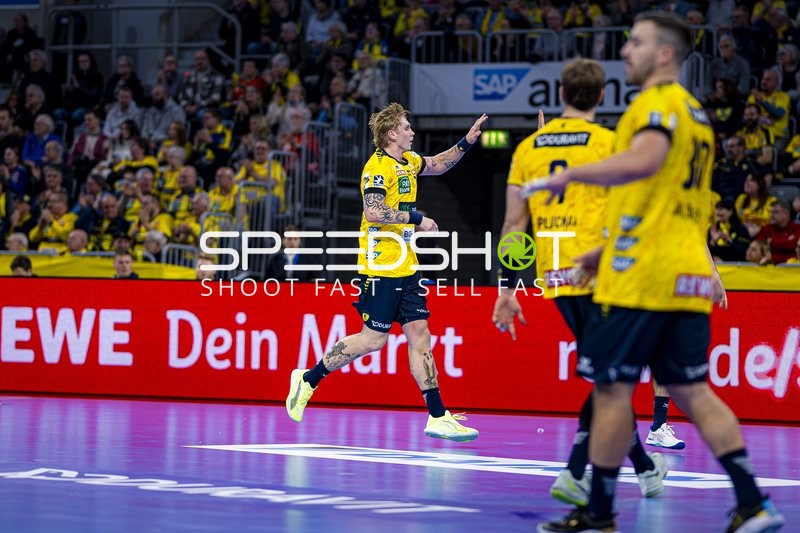 Spieler Edwin Aspenbäck (78; Rhein Neckar Löwen) in Aktion