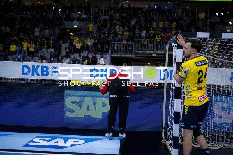 Torpfosten-Stütze von Patrick Groetzki (24; Rhein Neckar Löwen)