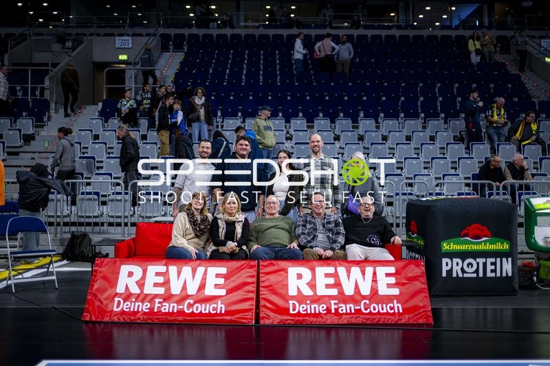 Fans in der SAP Arena