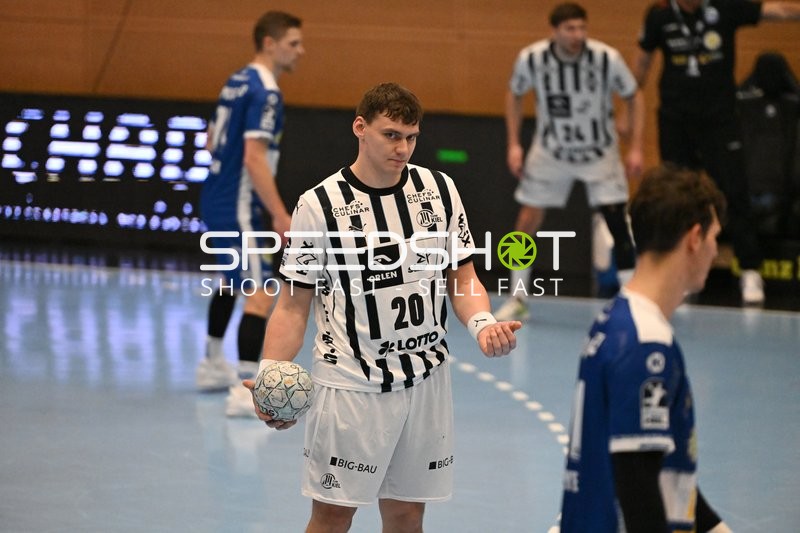 Lukas Laube (20; THW Kiel) in Aktion