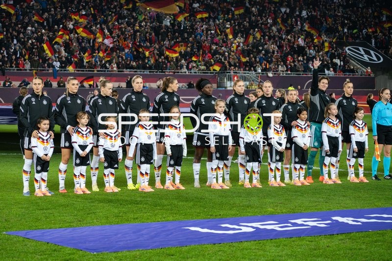 Deutsche Spielerinnen vor Anpfiff