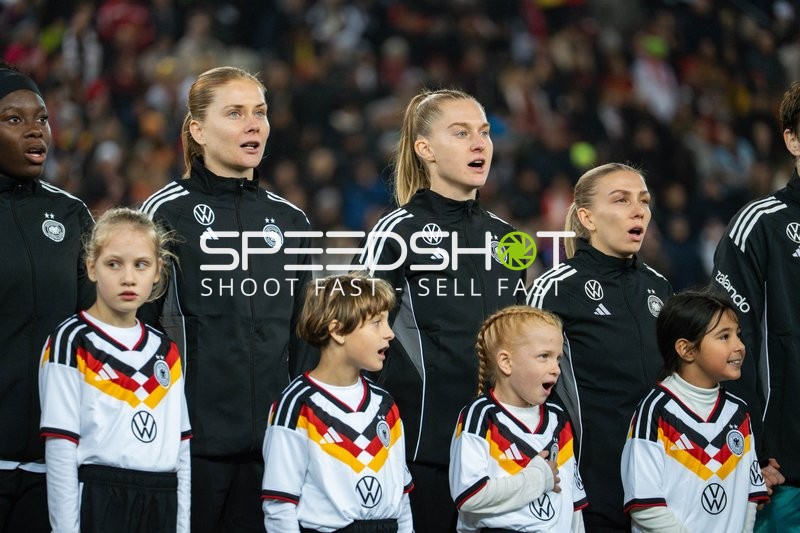 Nationalhymne vor Spiel