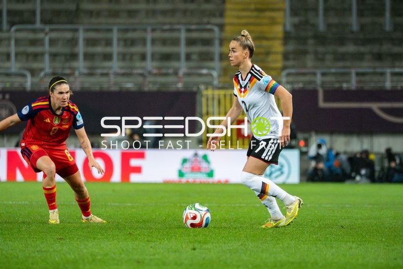 Zweikampf um den Ball