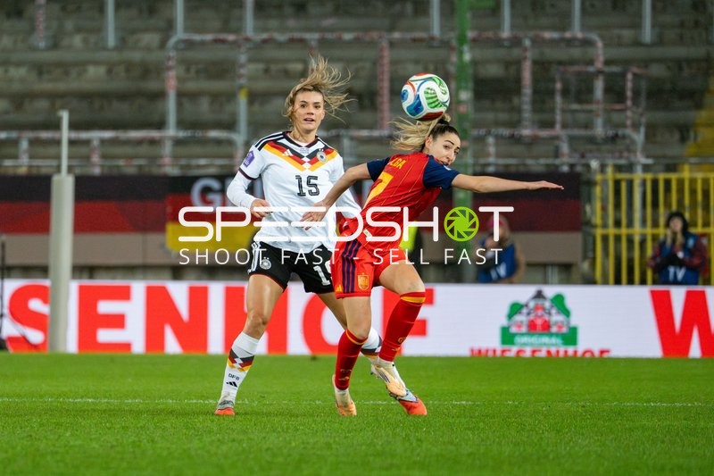 Zweikampf um den Ball