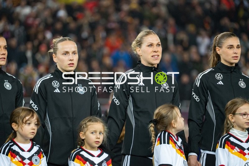 Spielerinnen vor Anpfiff