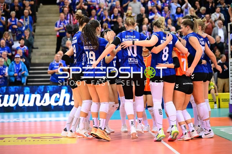 Spielszene mit Melani Shaffmaster (15; Allianz MTV Stuttgart)