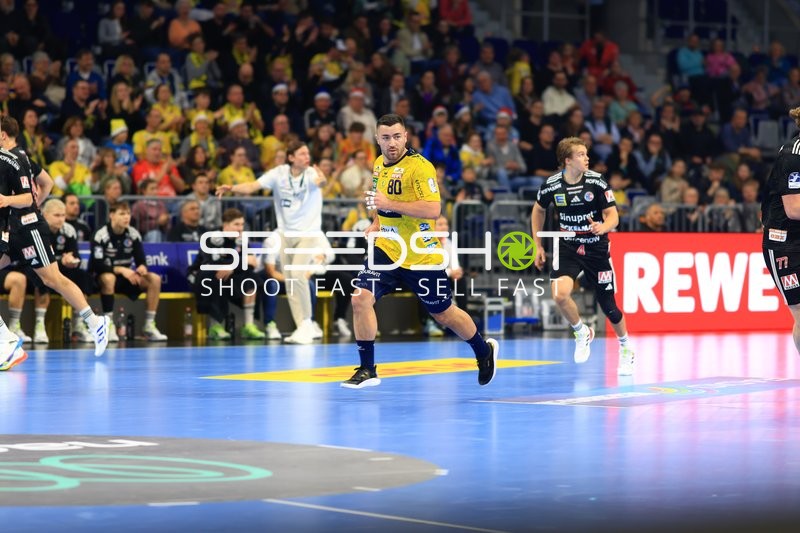 Jannik Kohlbacher (80; Rhein Neckar Löwen) in Aktion