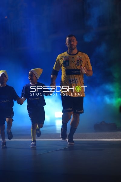 Jannik Kohlbacher (80; Rhein Neckar Löwen) in Aktion