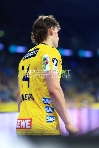 Mathias Larson (4; Rhein Neckar Löwen) in Aktion