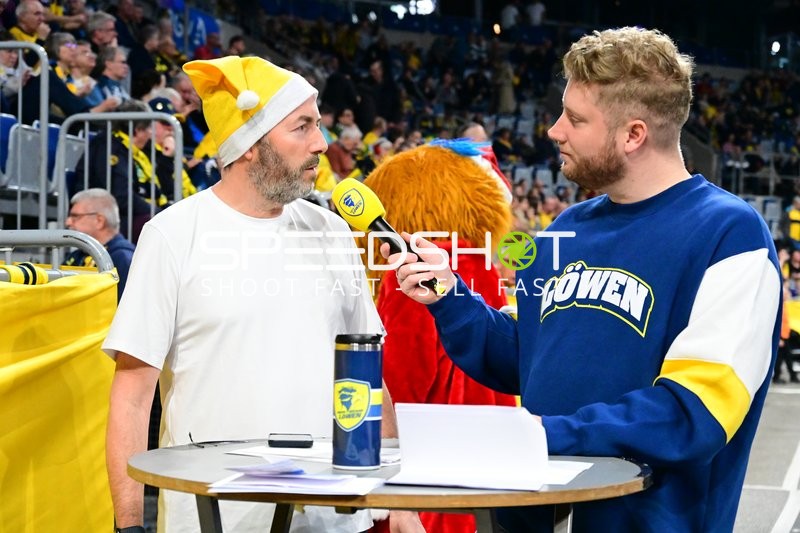 Moderation mit Kevin Gerwin (49; Rhein Neckar Löwen)