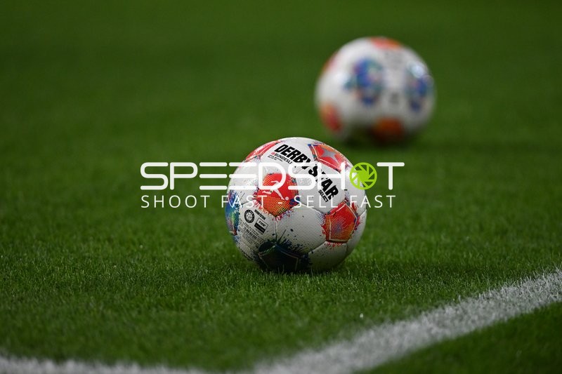 Fußballspiel mit Ball