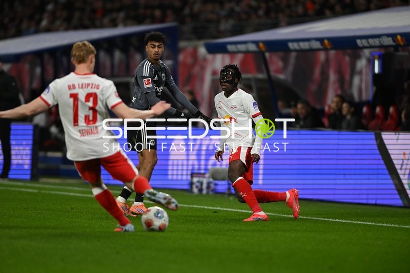 Spielszene mit Ballkontrolle