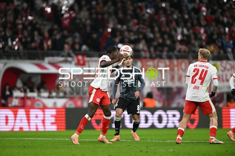 Zweikampf um den Ball