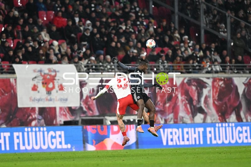 Zweikampf um den Ball