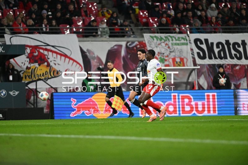 Zweikampf um den Ball