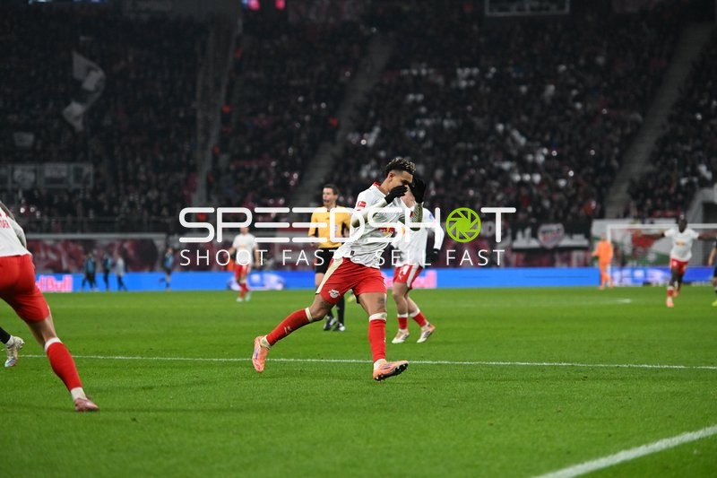 Spielszene mit Ballaktion