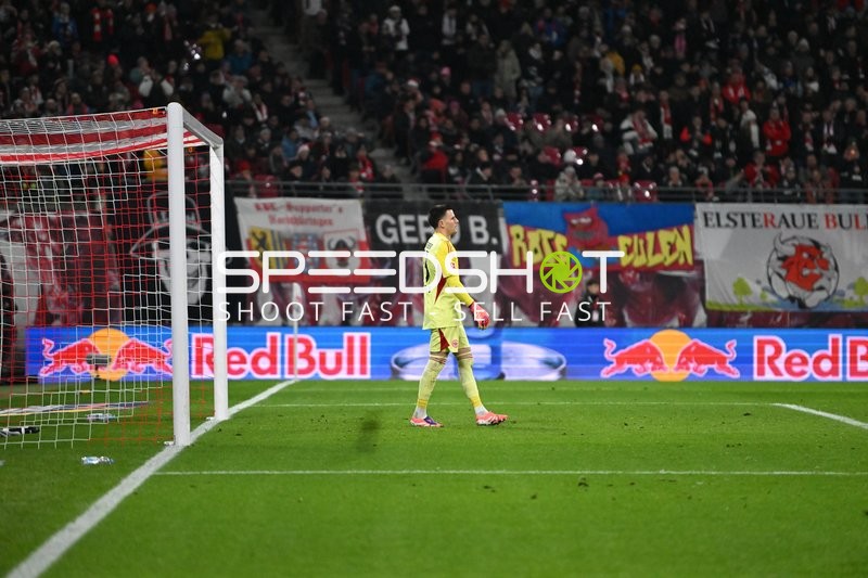 Torwart Michael Zetterer (23; Eintracht Frankfurt) in Aktion